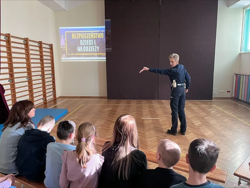 2025/2026.Spotkanie_z_policjantką.6